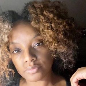 Meet your Posher, Can